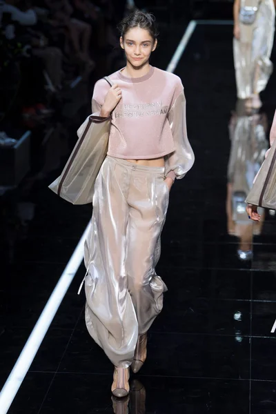 Look 29